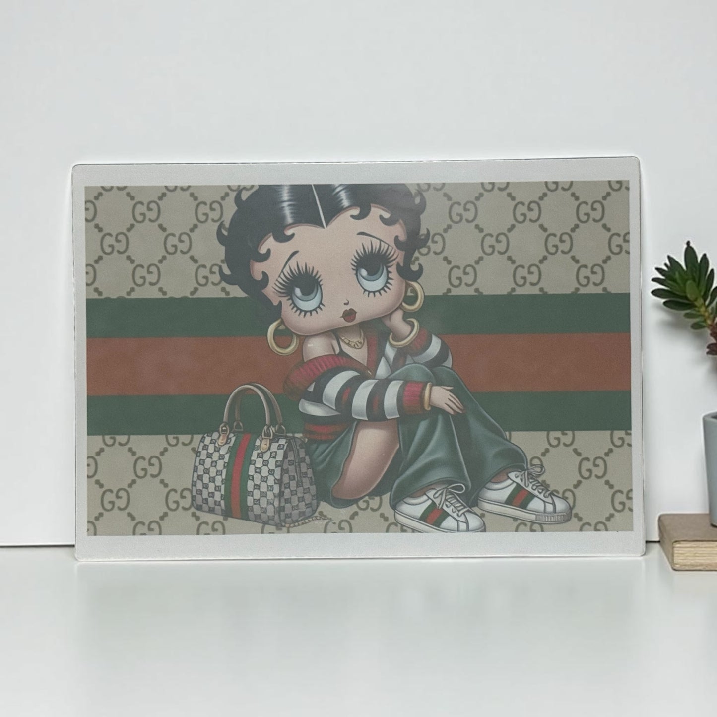 CUSTOM GUCCI BETTY TEMPERED GLASS CUTTING BOARD