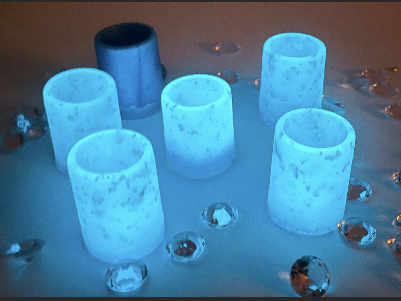 CUSTOM 20Z RESIN GLOW IN THE DARK SHOT GLASS SET