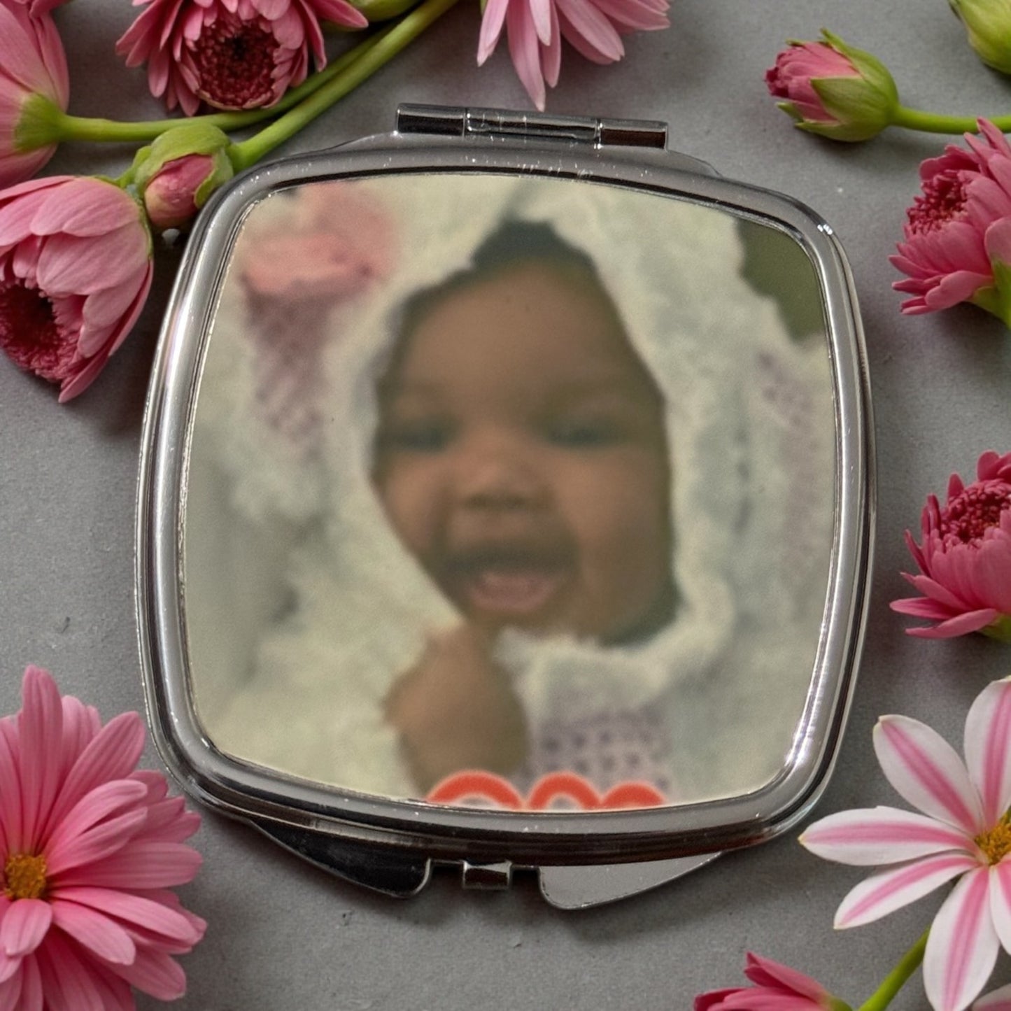 CUSTOM PERSONALIZED MIRROR COMPACT